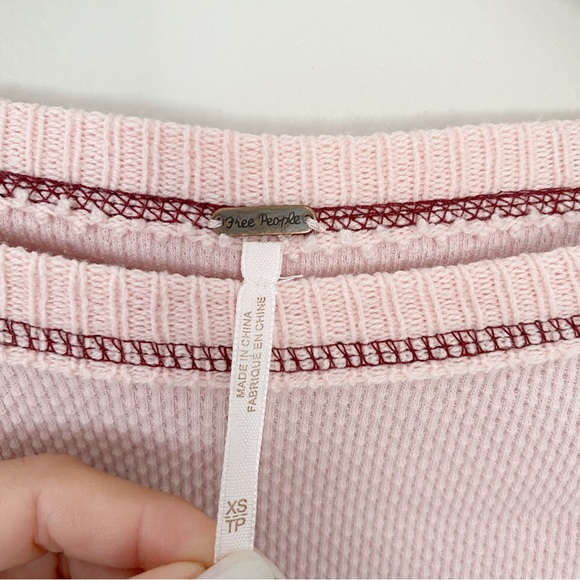 Free People She's Reversible Waffle Knit Nordic Cuff Top in Dreamt Kiss Pink XS - Picture 9 of 14